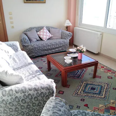διαμέρισμα μια ανάσα από την θάλασσα!! Apartment *