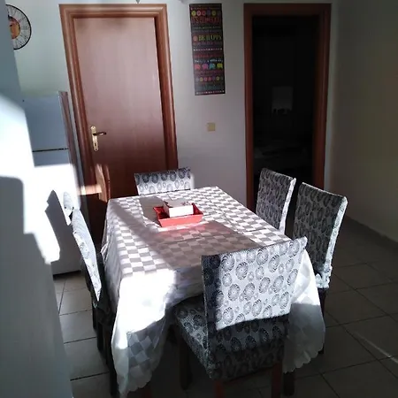 διαμέρισμα μια ανάσα από την θάλασσα!! Apartment