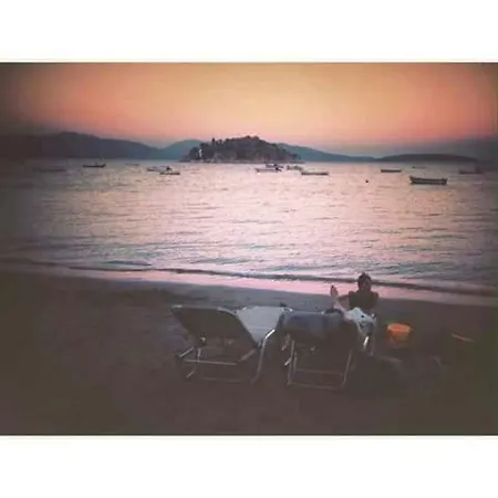 διαμέρισμα μια ανάσα από την θάλασσα!! Apartment